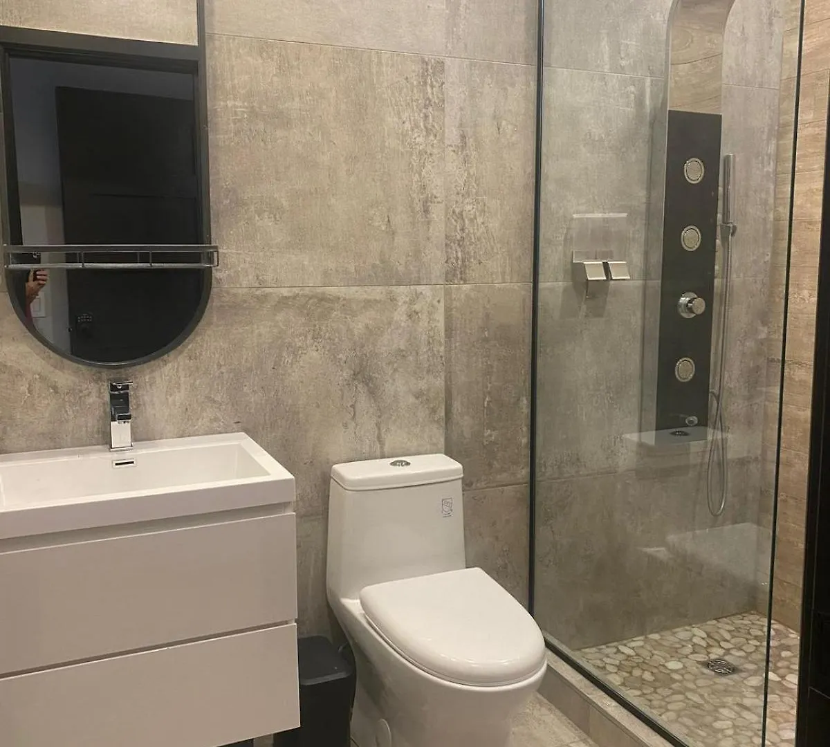Kwatera prywatna Private Room & Private Bathroom In Le Plateau Montreal